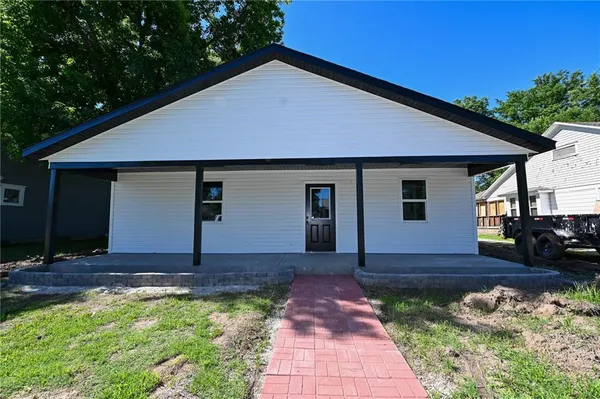 $165,000 | 524 East Allison Street, Nevada, MO 64772