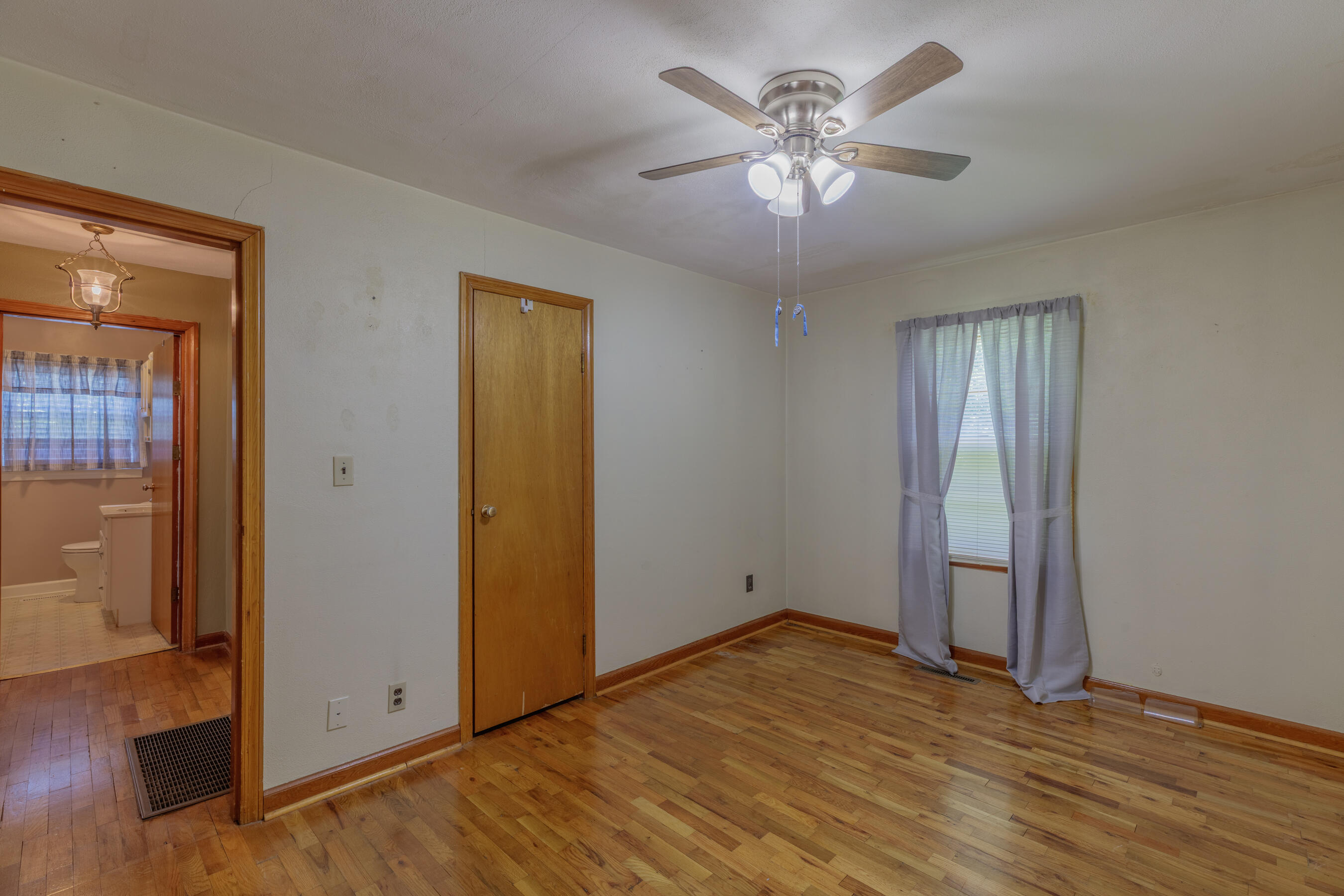 949 Ely Road Hixson, TN 37343 - Photo 12 of 29 949 Ely HD-20