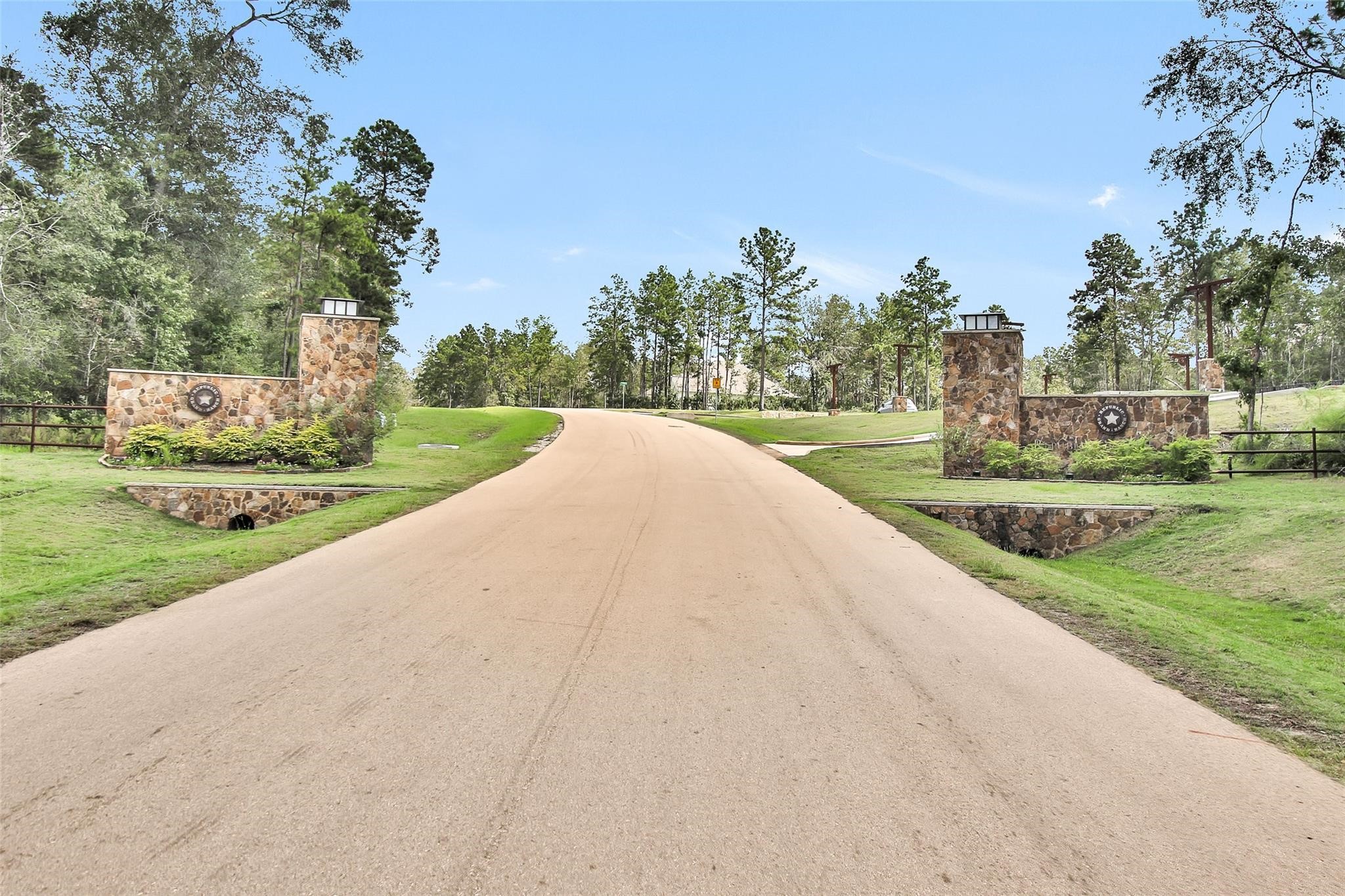 15981 Ridge Oak Road Willis, TX 77378 - Photo 12 of 26