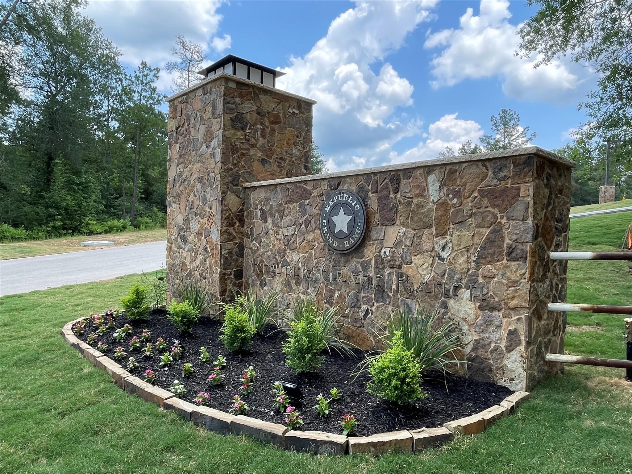 15981 Ridge Oak Road Willis, TX 77378 - Photo 14 of 26