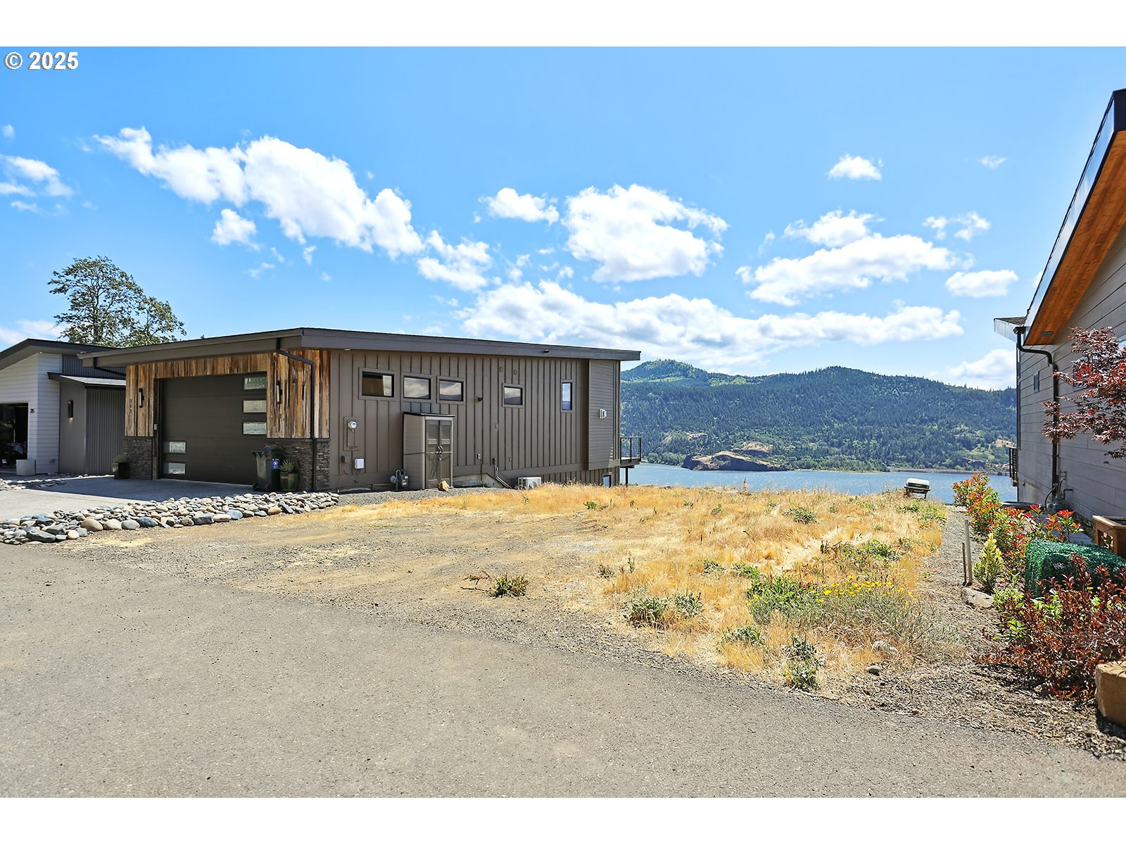 211 Eagle Rdg Drive White Salmon, WA 98672 - Photo 7 of 22