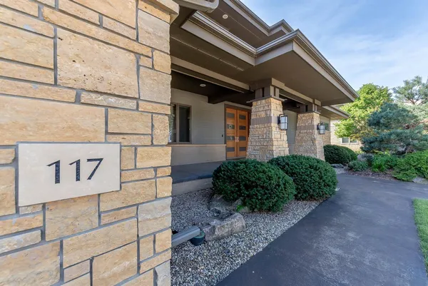 $898,000 | 117 Sienna Circle, Mankato, MN 56001