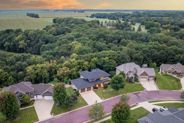 $898,000 | 117 Sienna Circle, Mankato, MN 56001