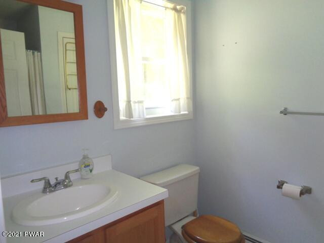 375 Mountain View Road Newfoundland, PA 18445 - Photo 19 of 28 Master bathroom with shower