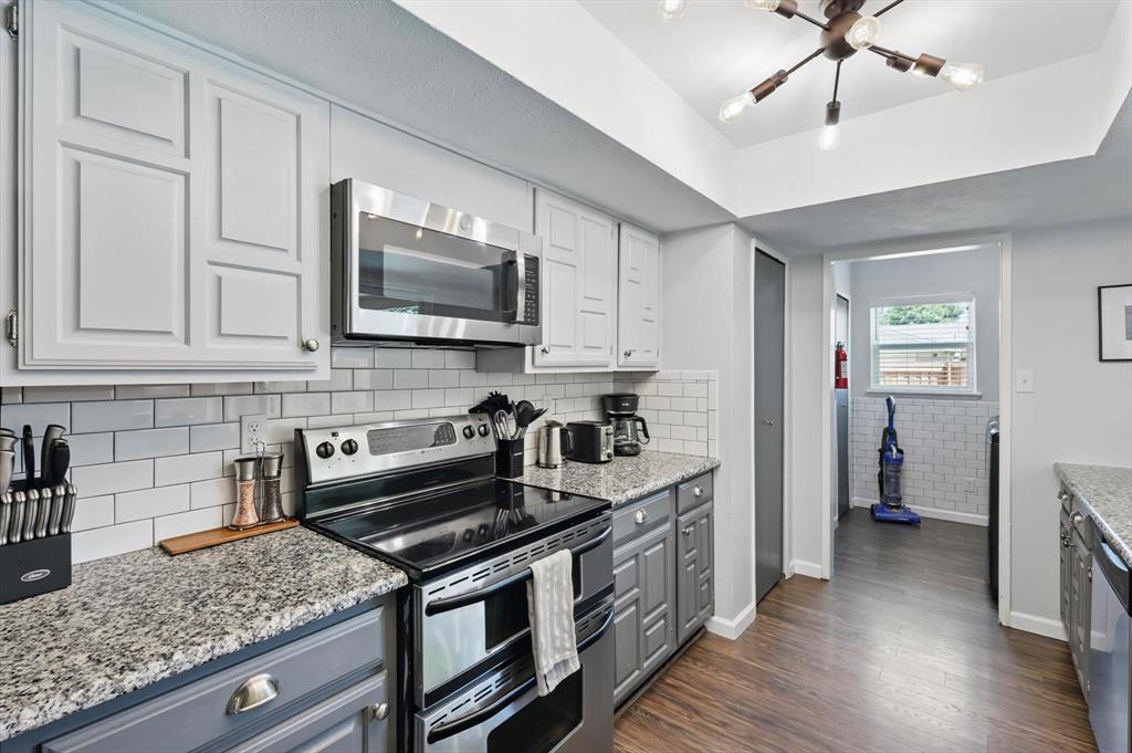 3381 Sam Rayburn Run Carrollton, TX 75007 - Photo 13 of 38