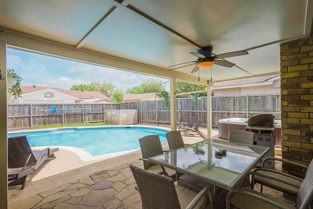 3381 Sam Rayburn Run Carrollton, TX 75007 - Photo 20 of 26