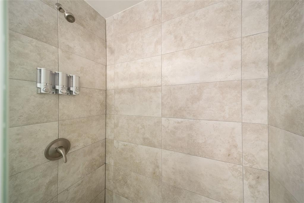 3381 Sam Rayburn Run Carrollton, TX 75007 - Photo 20 of 38