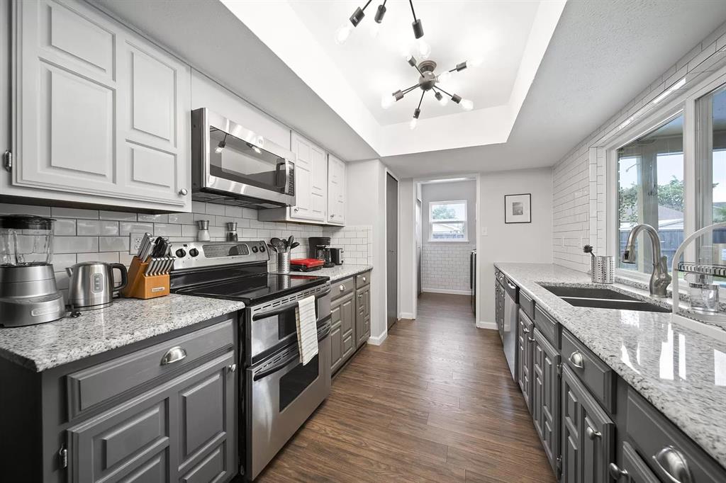 3381 Sam Rayburn Run Carrollton, TX 75007 - Photo 3 of 26