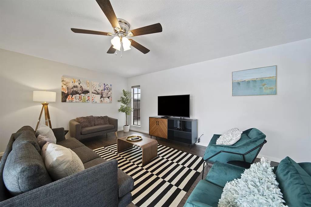 3381 Sam Rayburn Run Carrollton, TX 75007 - Photo 7 of 26