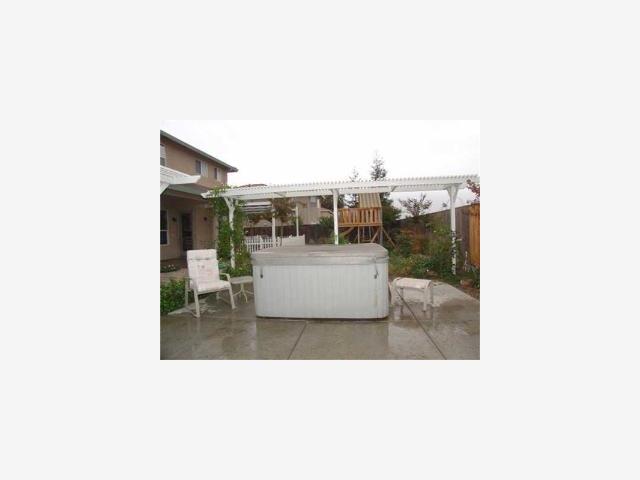 1286 Sapphire Court Ripon, CA 95366 - Photo 9 of 11 Gallery Image 9