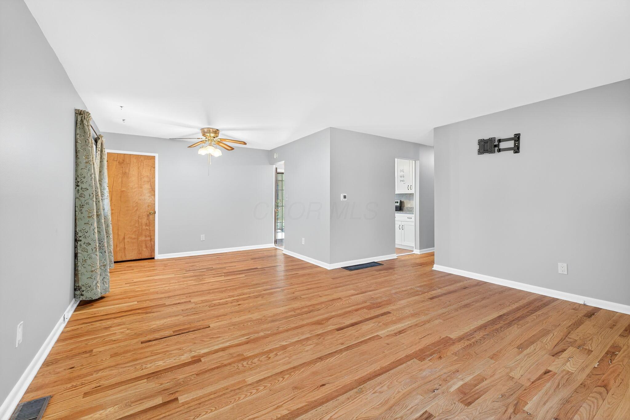 2579 Eakin Road Columbus, OH 43204 - Photo 12 of 84 2579 Eakin Rd (Interior)-5