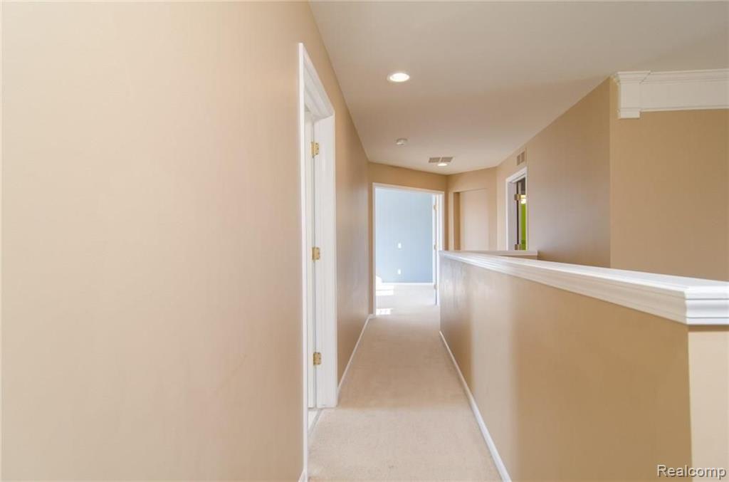 620 Bliss Drive Rochester Hills, MI 48307 - Photo 18 of 38