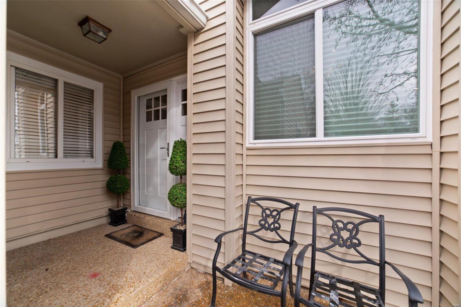 716 Ridgeview Cir Lane Ballwin, MO 63021 - Photo 1 of 29 Gallery Image 1