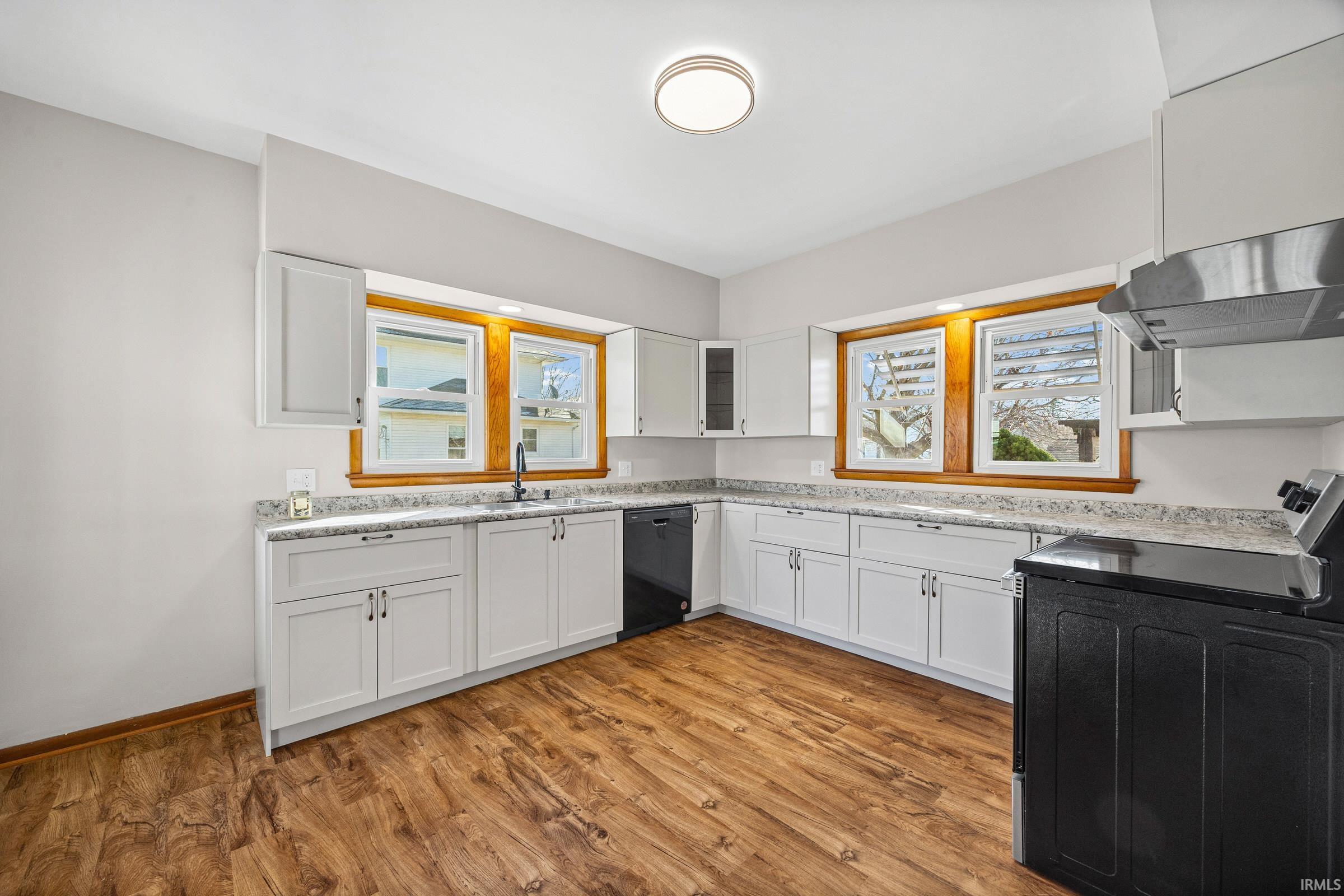 313 West Jackson Street Mulberry, IN 46058 - Photo 8 of 27