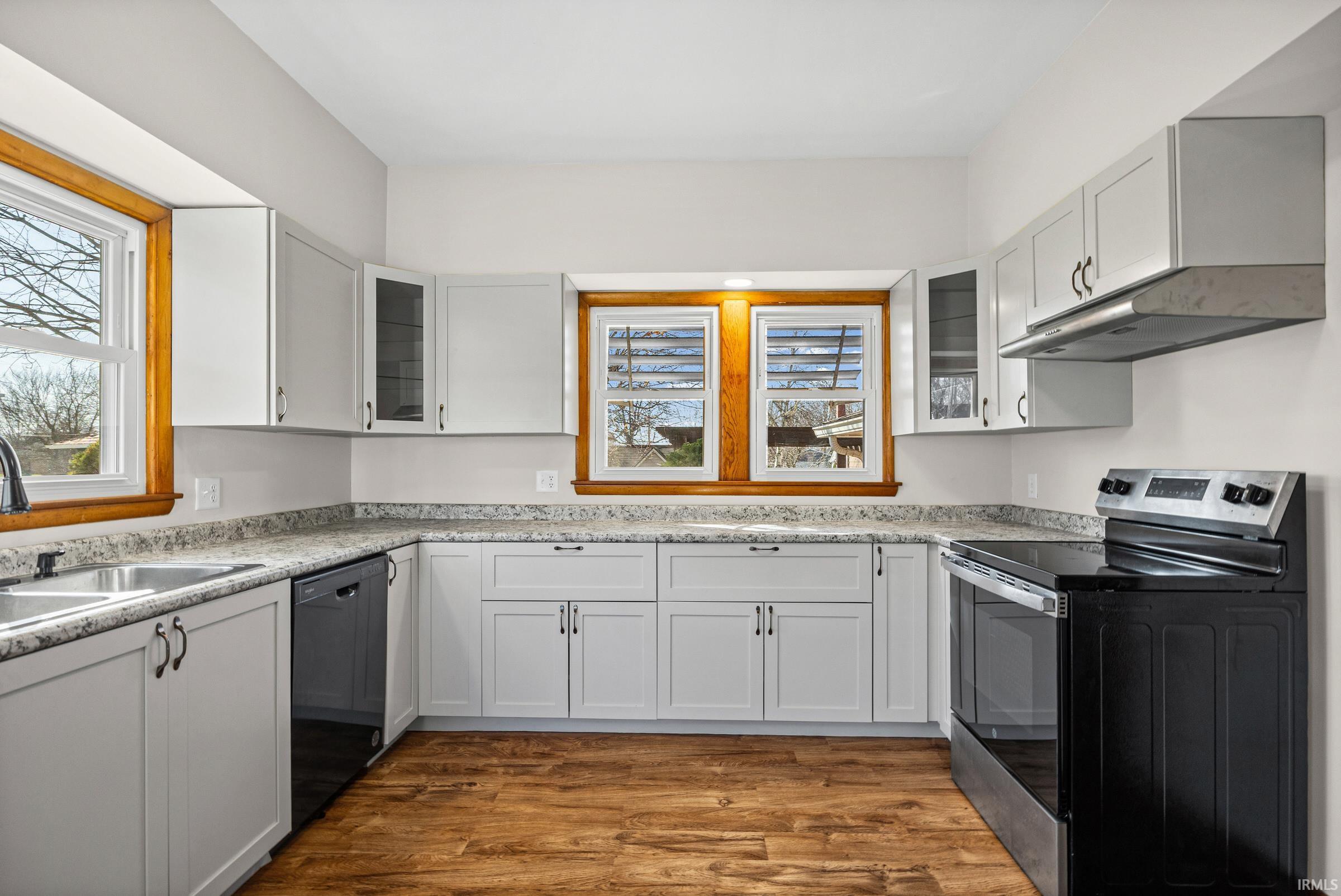 313 West Jackson Street Mulberry, IN 46058 - Photo 9 of 27