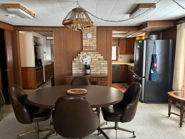 $699,900 | N6120 Cattau Beach Court, Shawano, WI 54166