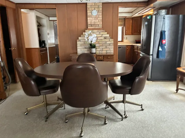 $699,900 | N6120 Cattau Beach Court, Shawano, WI 54166