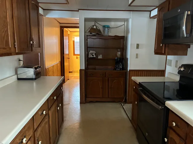 $699,900 | N6120 Cattau Beach Court, Shawano, WI 54166