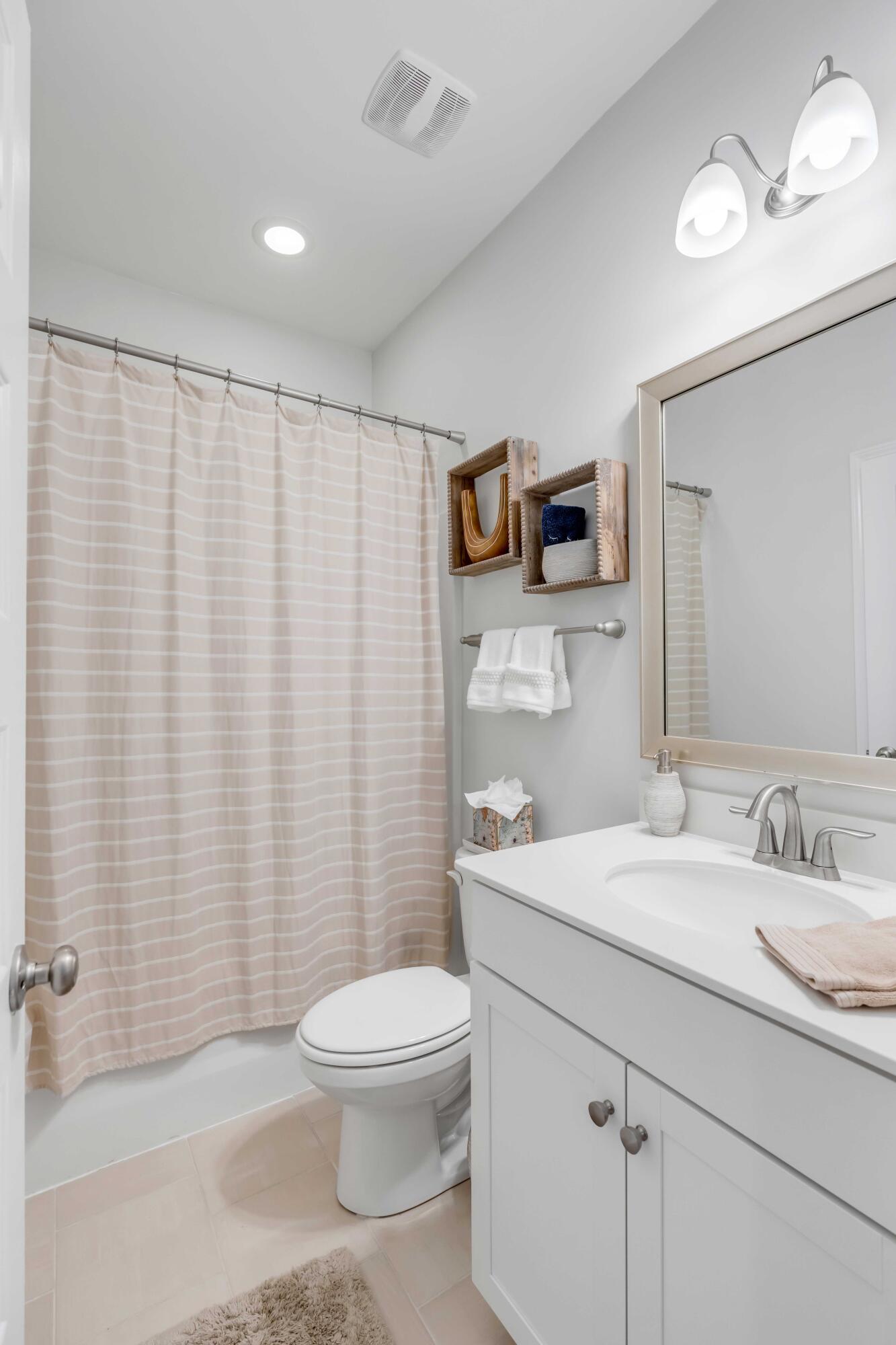 1558 Moss Spring Road Mount Pleasant, SC 29466 - Photo 28 of 39 Guest Bathroom