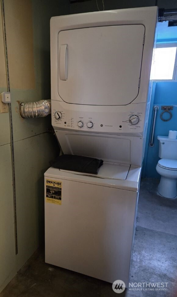 4316 Northeast 10th Street Renton, WA 98059 - Photo 17 of 25 a utility room with dryer and washer