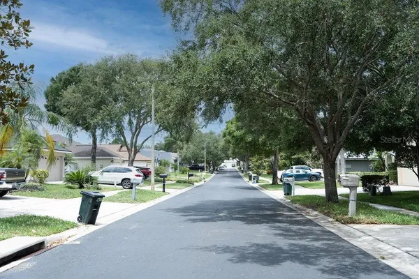 $2,600 | 1282 Paradise Lake Drive, Tarpon Springs, FL 34689