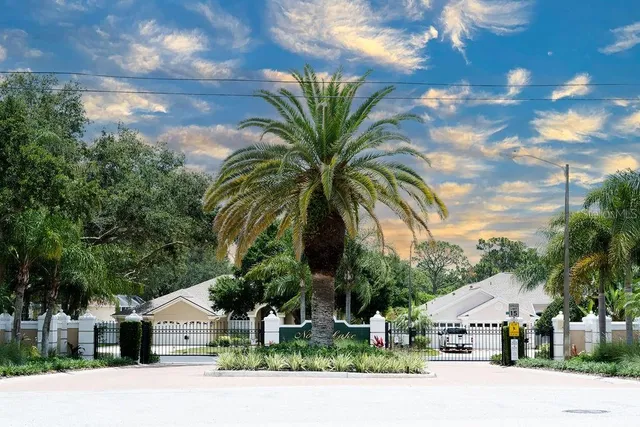 $2,800 | 1282 Paradise Lake Drive, Tarpon Springs, FL 34689