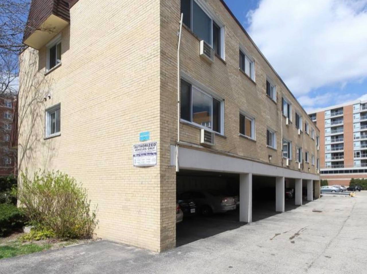677 South River Road, Unit 2H Des Plaines, IL 60016 - Photo 15 of 15 a view of a building with a street
