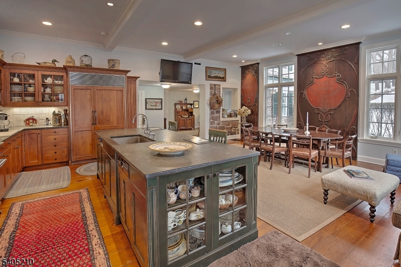 205 Longview Road Bedminster, NJ 07931 - Photo 2 of 27