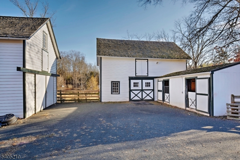 205 Longview Road Bedminster, NJ 07931 - Photo 24 of 27