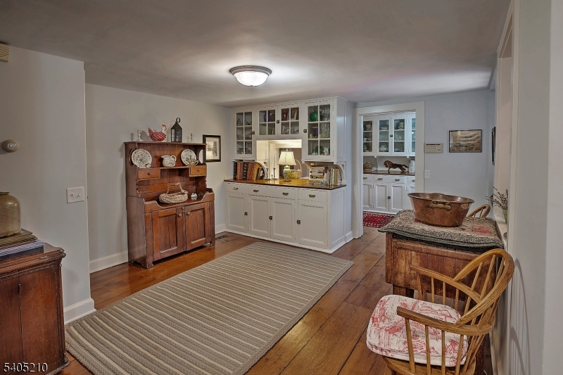 205 Longview Road Bedminster, NJ 07931 - Photo 8 of 27