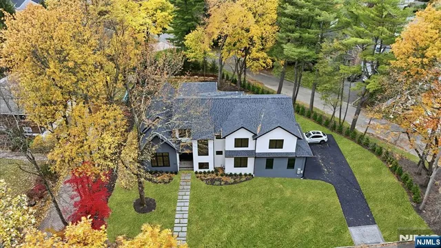 $2,925,000 | 121 Engle Street, Cresskill, NJ 07626