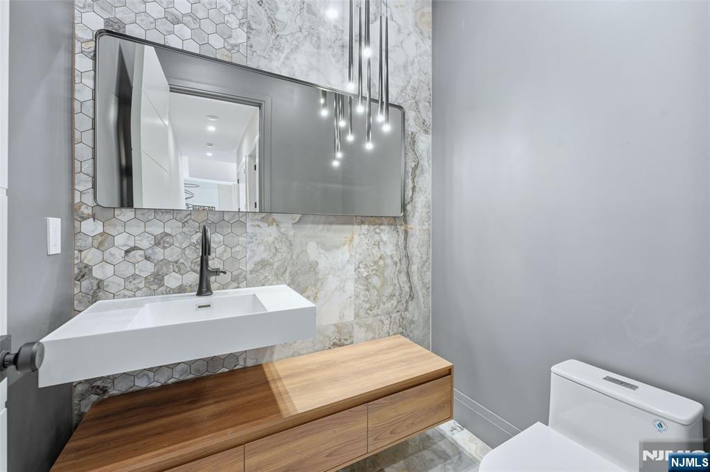 121 Engle Street Cresskill, NJ 07626 - Photo 26 of 50