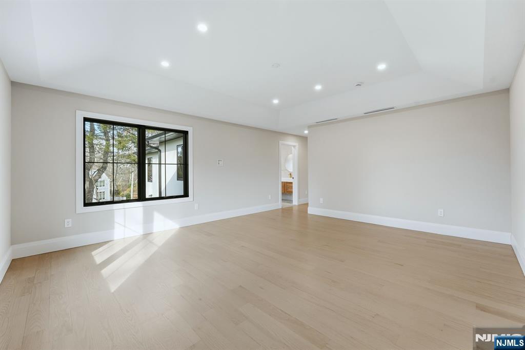 121 Engle Street Cresskill, NJ 07626 - Photo 32 of 50