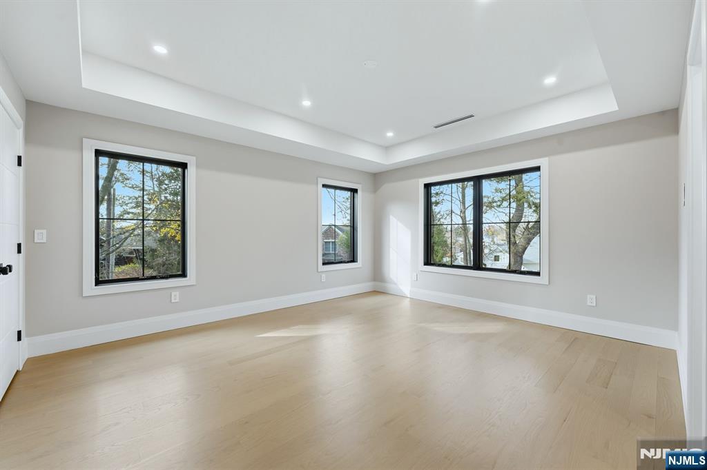 121 Engle Street Cresskill, NJ 07626 - Photo 37 of 50