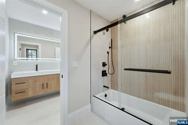 $2,925,000 | 121 Engle Street, Cresskill, NJ 07626