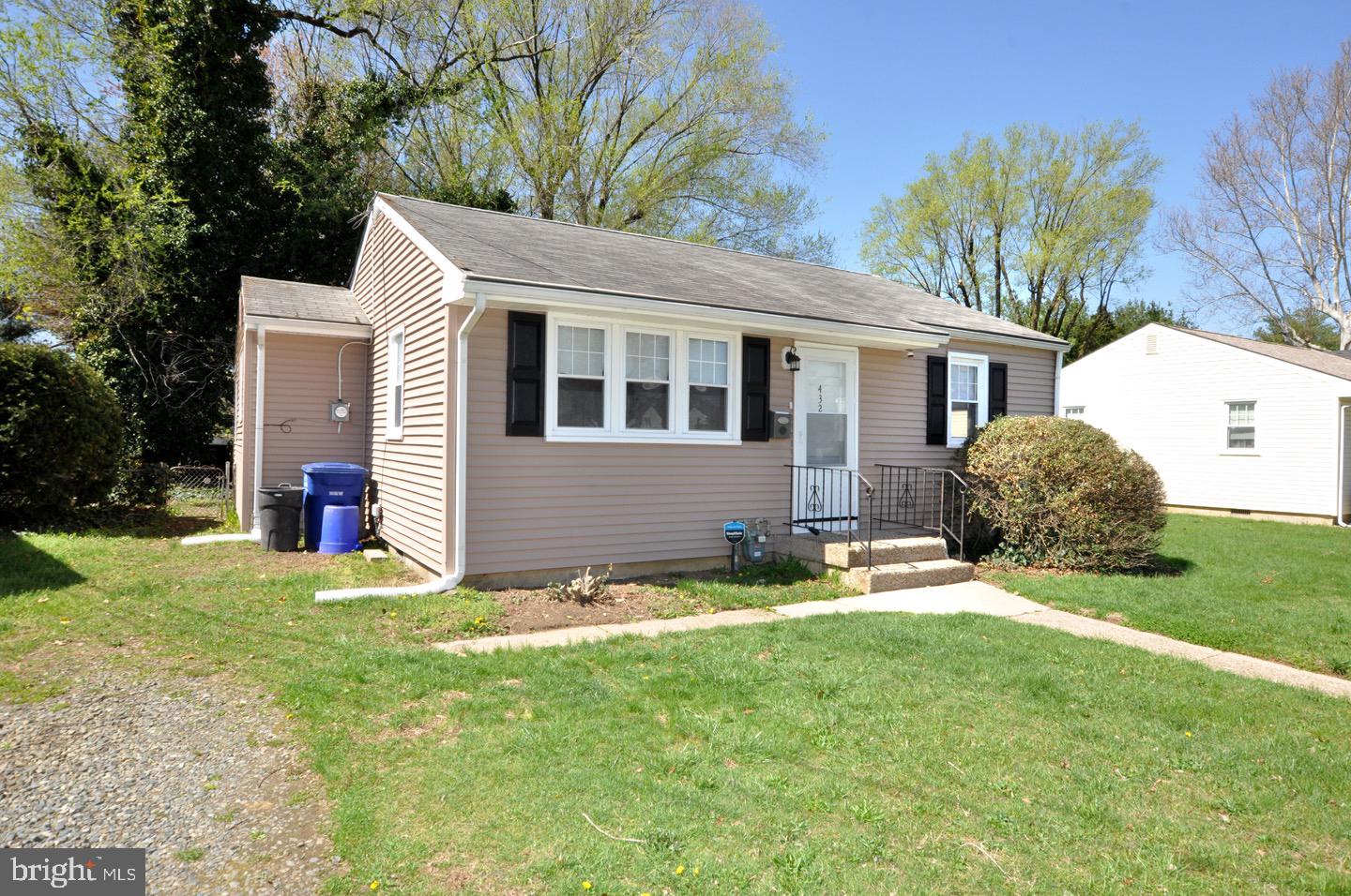 432 North Coles Avenue Maple Shade, NJ 08052 - Photo 2 of 26 a view of a house with a yard
