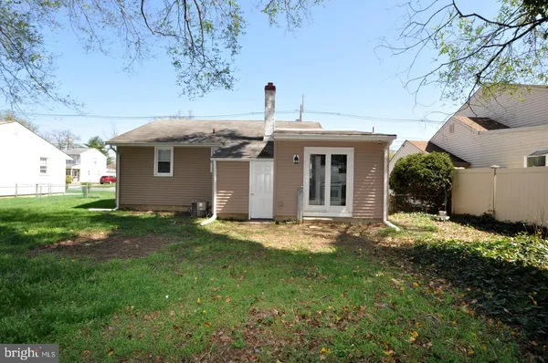 $2,600 | 432 North Coles Avenue, Maple Shade, NJ 08052