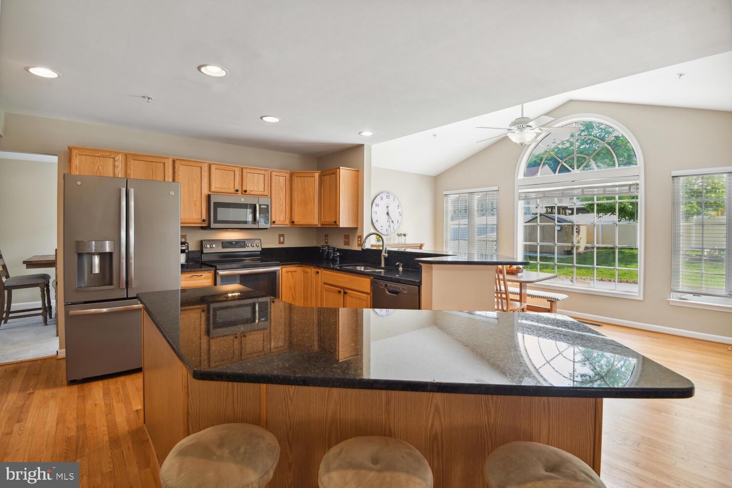 8316 River Park Road Bowie, MD 20715 - Photo 5 of 40 Granite countertops