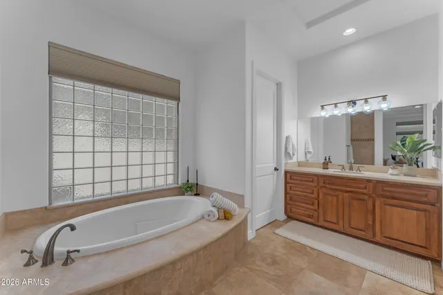 $1,299,500 | 303 East Wexford Court, Phoenix, AZ 85020