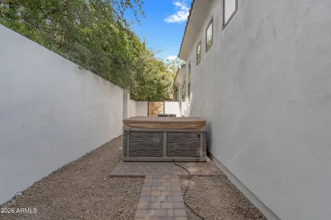 $1,299,500 | 303 East Wexford Court, Phoenix, AZ 85020