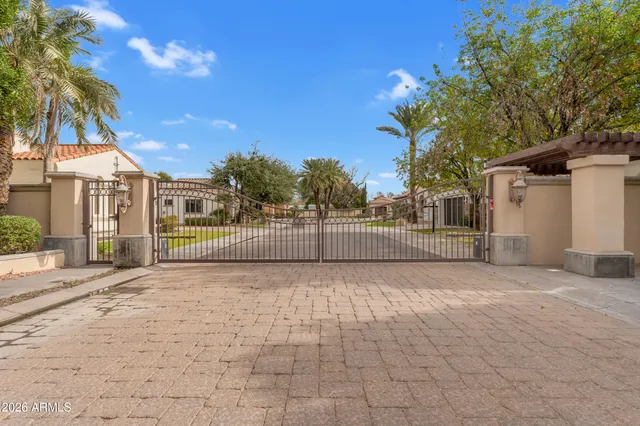 $1,299,500 | 303 East Wexford Court, Phoenix, AZ 85020