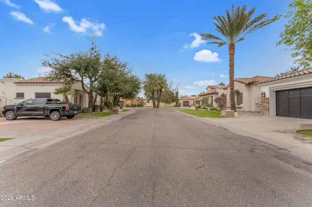 $1,299,500 | 303 East Wexford Court, Phoenix, AZ 85020