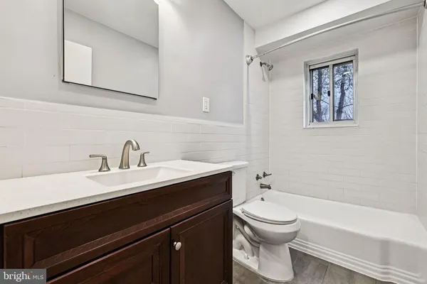 $329,000 | 5013 Sentinel Drive, Unit 70, Bethesda, MD 20816