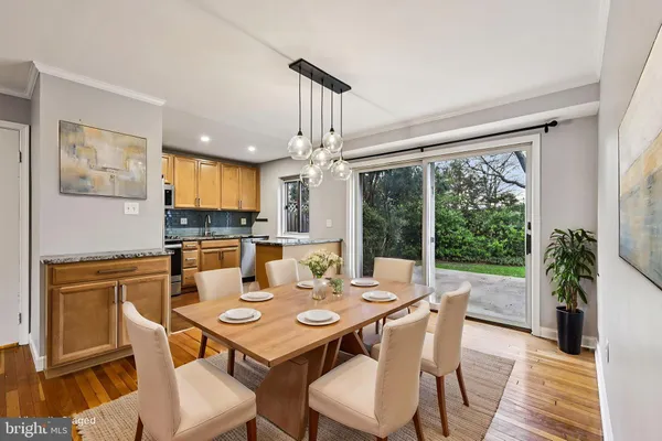 $329,000 | 5013 Sentinel Drive, Unit 70, Bethesda, MD 20816