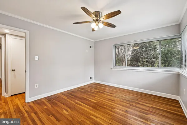 $329,000 | 5013 Sentinel Drive, Unit 70, Bethesda, MD 20816