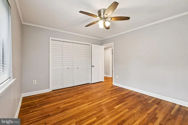 $329,000 | 5013 Sentinel Drive, Unit 70, Bethesda, MD 20816