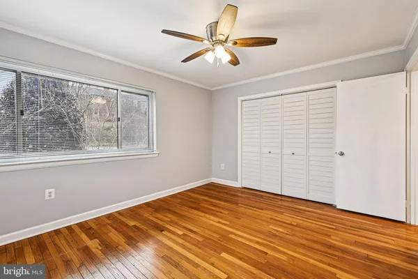 $329,000 | 5013 Sentinel Drive, Unit 70, Bethesda, MD 20816