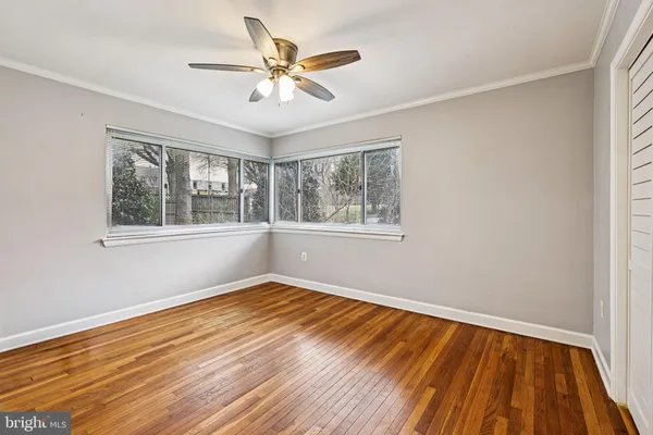$329,000 | 5013 Sentinel Drive, Unit 70, Bethesda, MD 20816