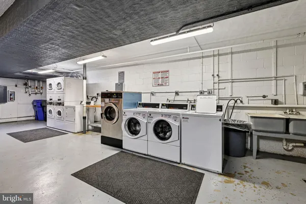 $329,000 | 5013 Sentinel Drive, Unit 70, Bethesda, MD 20816