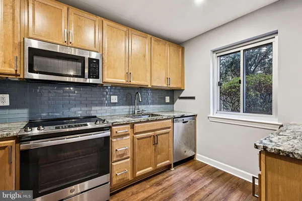 $329,000 | 5013 Sentinel Drive, Unit 70, Bethesda, MD 20816